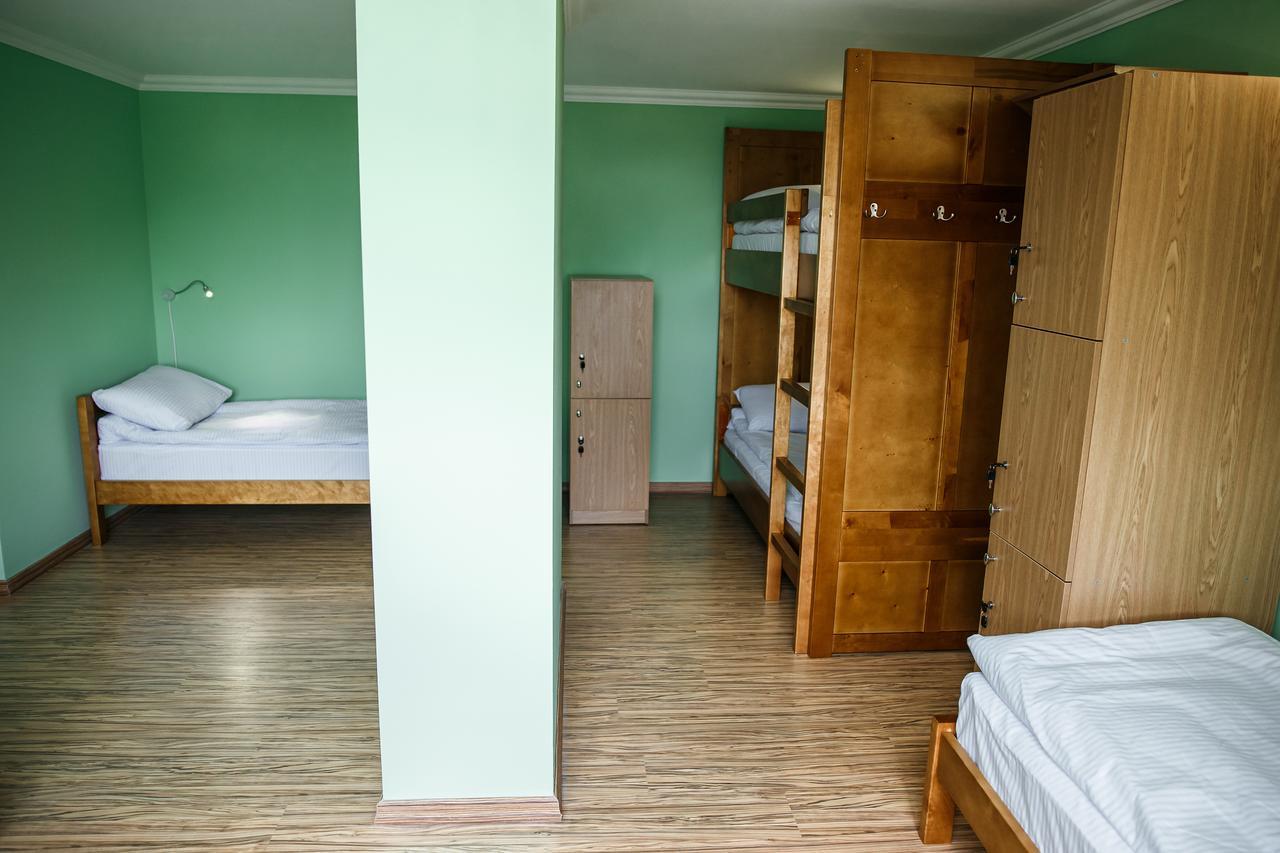 Sweet Home Hostel / Guest House Tsjernivsi Buitenkant foto