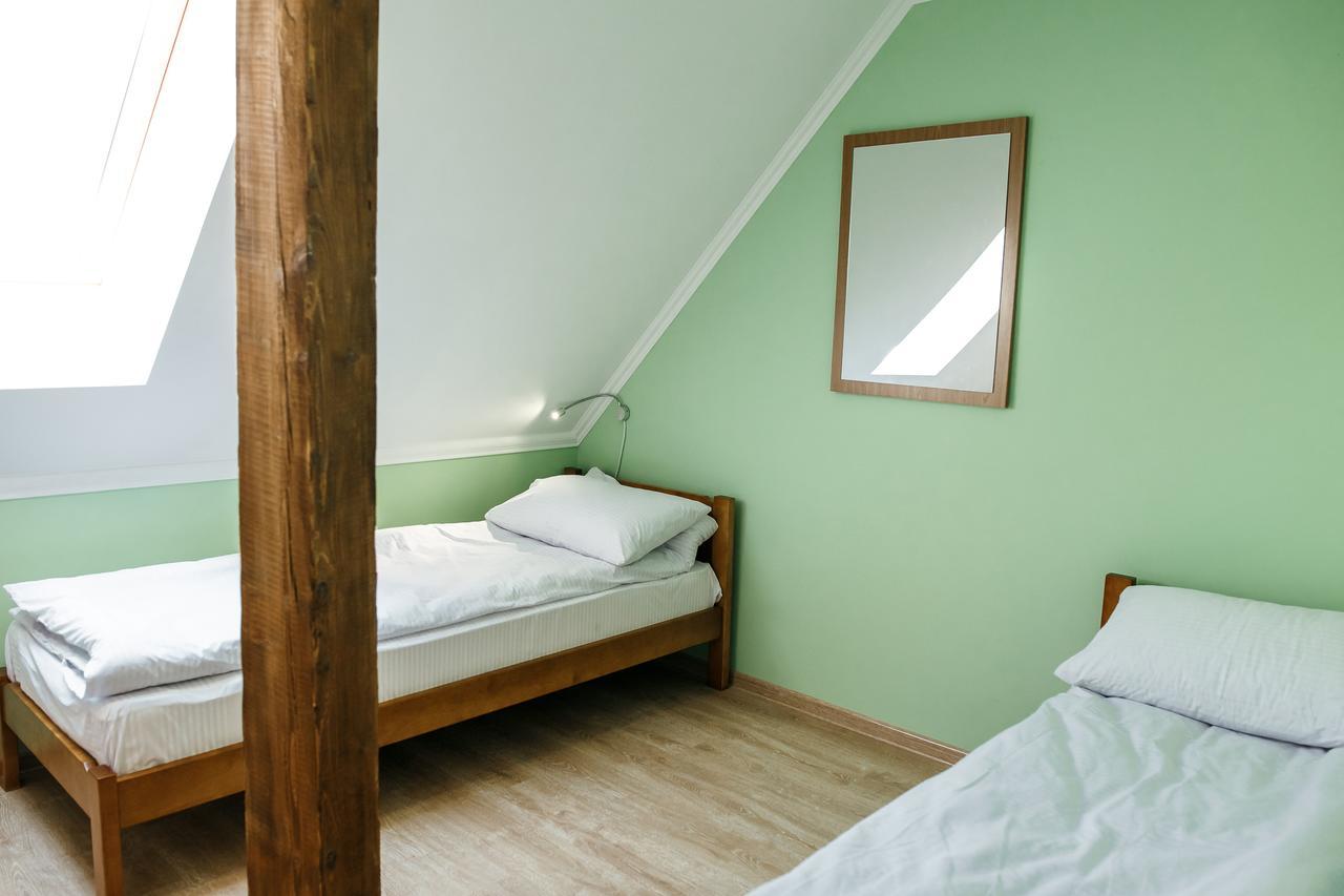 Sweet Home Hostel / Guest House Tsjernivsi Buitenkant foto