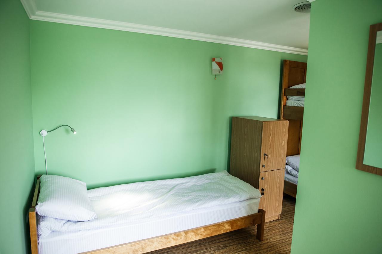 Sweet Home Hostel / Guest House Tsjernivsi Buitenkant foto